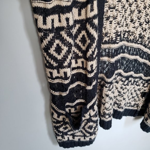 Lush Cardigan Tribal Print Black & Beige Medium - Picture 4 of 5